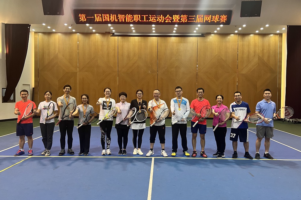 網球_副本.jpg 網球_副本.jpg